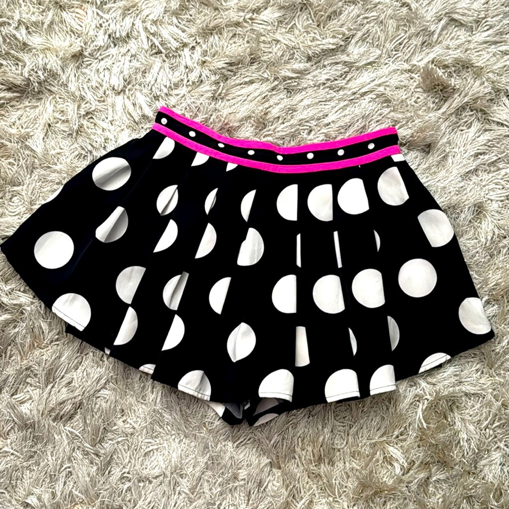 SKORT